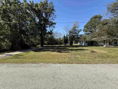375 S 10th Ave, Piggott, AR 72454