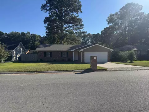 6711 Woodfield Rd, Little Rock, AR 72209