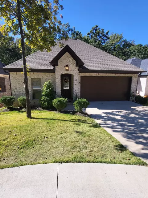 814 Atkins Rd, Little Rock, AR 72211