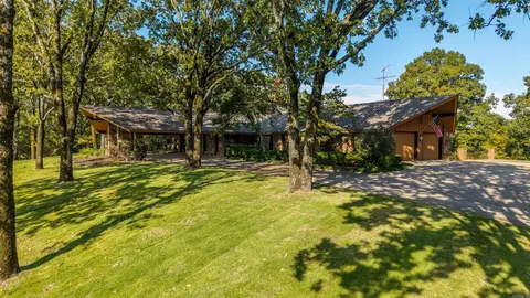 311 Whispering Hills St, Hot Springs, AR 71901