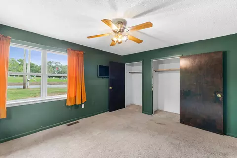 Bedroom - 729 Swinging Bridge Rd, Beebe, AR 72012 photo 4 of 4
