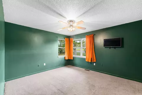 Bedroom - 729 Swinging Bridge Rd, Beebe, AR 72012 photo 3 of 4