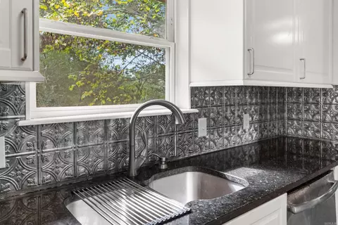 Kitchen - 729 Swinging Bridge Rd, Beebe, AR 72012 photo 2 of 3