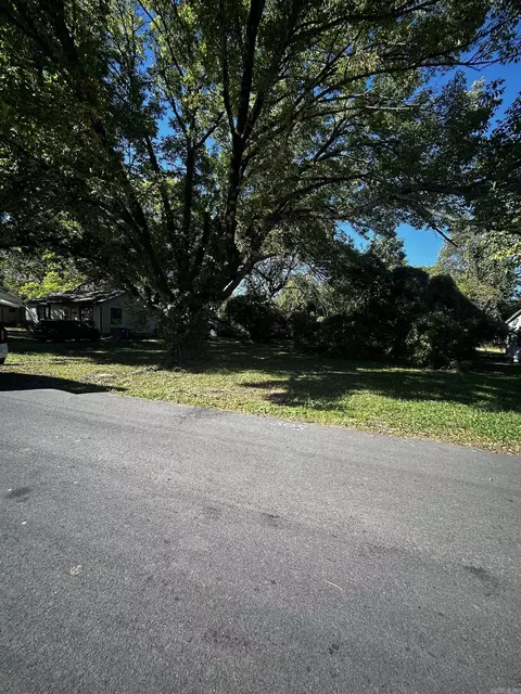 305 Cheryl St, North Little Rock, AR 72114