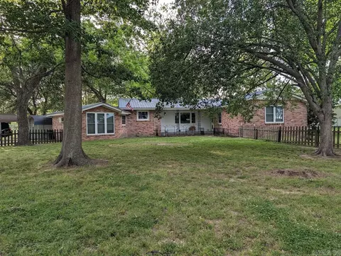 1104 S 65 Hwy, Mcgehee, AR 71654