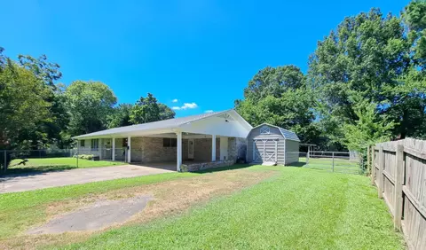 Exterior - 518 Fifth St, Conway, AR 72032 photo 5 of 8