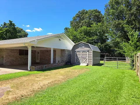 Exterior - 518 Fifth St, Conway, AR 72032 photo 7 of 8