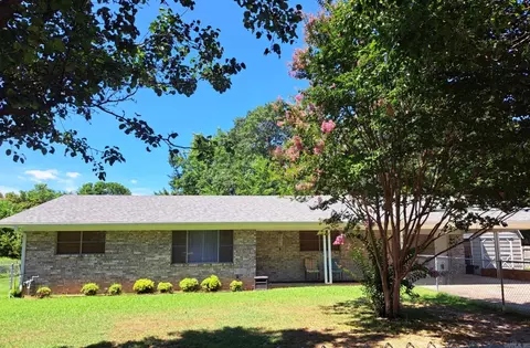 Exterior - 518 Fifth St, Conway, AR 72032 photo 1 of 8
