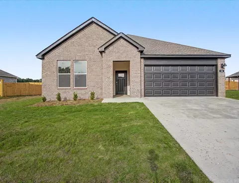 28 Plantation Dr, Mayflower, AR 72106
