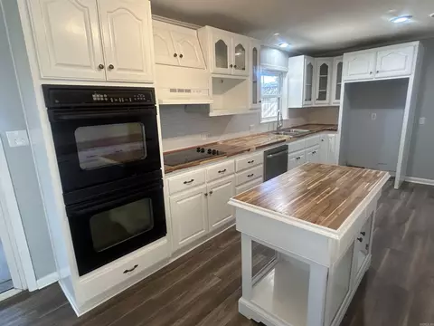 Kitchen - 66 Mohawk, Searcy, AR 72143 photo 2 of 3