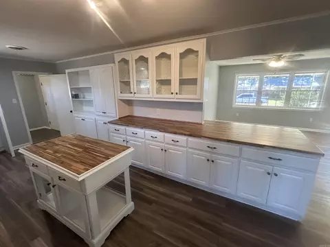 Kitchen - 66 Mohawk, Searcy, AR 72143 photo 3 of 3