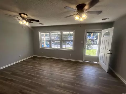 Living - 66 Mohawk, Searcy, AR 72143 photo 2 of 2