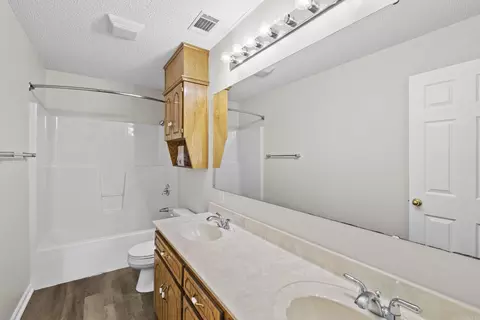 Bath - 130 Jamie Ln, Beebe, AR 72012 photo 1 of 2