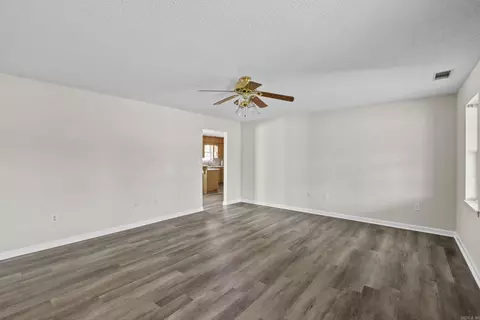 Living - 130 Jamie Ln, Beebe, AR 72012 photo 5 of 7
