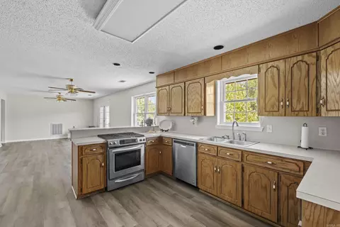 Kitchen - 130 Jamie Ln, Beebe, AR 72012 photo 2 of 3