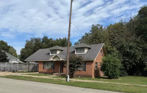 814 Vine St, Jonesboro, AR 72401