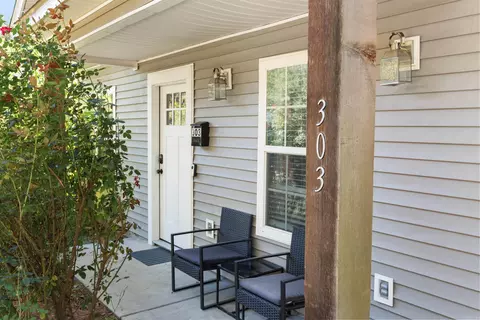 303 Dobbs St, Benton, AR 72015 photo 2
