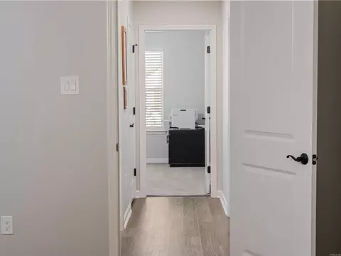 Entry Way - 1433 Woolridge Dr, Benton, AR 72015 photo 3 of 3