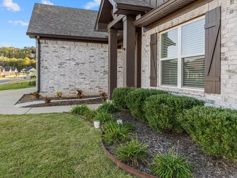 Exterior - 1433 Woolridge Dr, Benton, AR 72015 photo 4 of 7