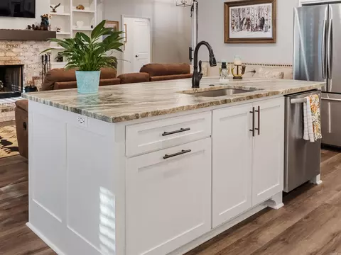 Kitchen - 1433 Woolridge Dr, Benton, AR 72015 photo 5 of 5