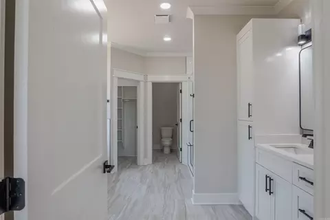 Entry Way - 240 Michelle Dr, Beebe, AR 72012 photo 2 of 3