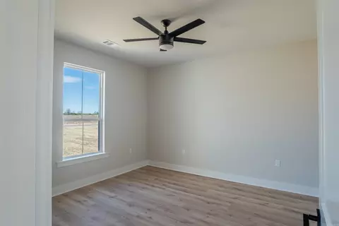 Bedroom - 240 Michelle Dr, Beebe, AR 72012 photo 6 of 9