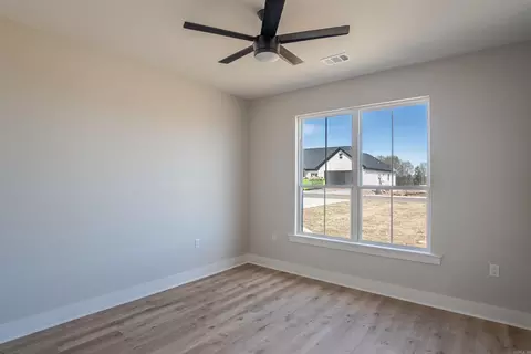 Bedroom - 240 Michelle Dr, Beebe, AR 72012 photo 4 of 9