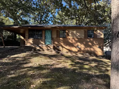 104 Lindenhurst Dr, North Little Rock, AR 72118