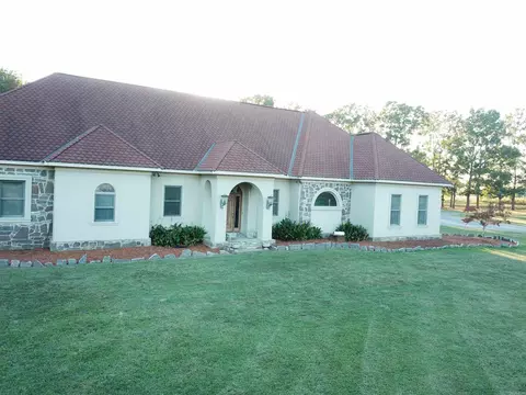 58 Northcutt Ln, Stuttgart, AR 72160