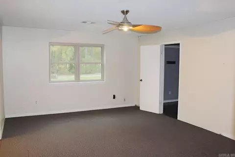 Bedroom - 7728 Gaddy Koonce Rd, Pine Bluff, AR 71603 photo 7 of 10