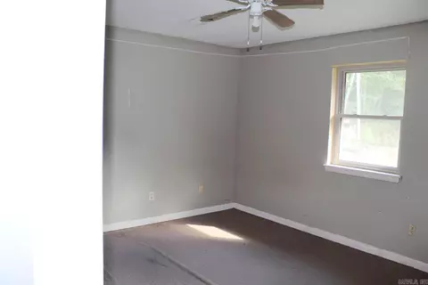 Bedroom - 7728 Gaddy Koonce Rd, Pine Bluff, AR 71603 photo 2 of 10
