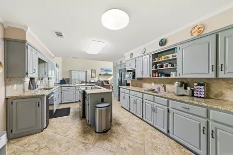 Kitchen - 20 Williamsburg Dr, Cabot, AR 72023 photo 4 of 5