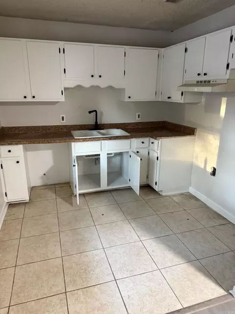 Kitchen - 6013 Windham Ave, White Hall, AR 71602 photo 1 of 1
