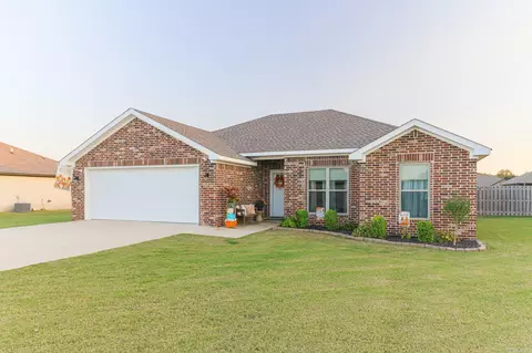 229 Quincy Cir, Trumann, AR 72472