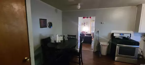 Entry Way - 2104 W 21st Ave, Pine Bluff, AR 71603 photo 1 of 3