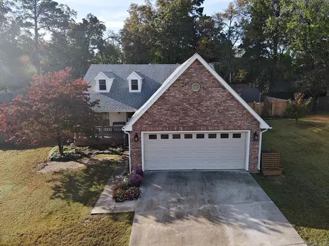 102 Brookmoor Ln, Hot Springs National Park, AR 71913
