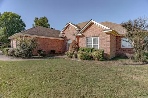 Exterior - 901 Balcom Ln, Trumann, AR 72472 photo 3 of 9