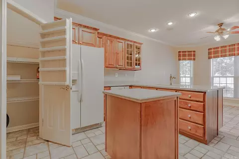 Kitchen - 901 Balcom Ln, Trumann, AR 72472 photo 7 of 7