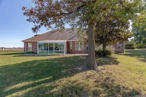Exterior - 901 Balcom Ln, Trumann, AR 72472 photo 8 of 9