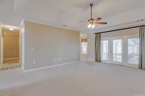 Living - 901 Balcom Ln, Trumann, AR 72472 photo 3 of 4