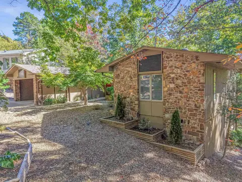 22 Vilafranca Ln, Hot Springs Village, AR 71909