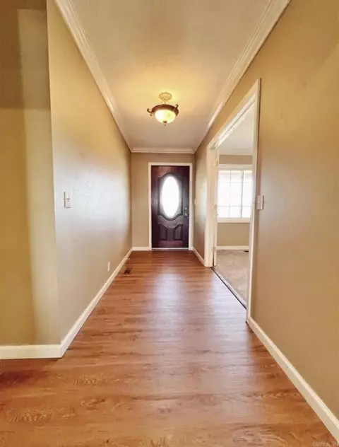 Entry Way - 2543 Bonetown Rd, Sidney, AR 72577 photo 1 of 5