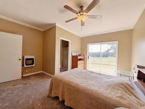 Bedroom - 2543 Bonetown Rd, Sidney, AR 72577 photo 1 of 4