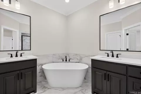 Bath - 234 Cason Hill Blvd, Bryant, AR 72002 photo 2 of 4