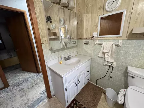 Bath - 9494 9 Hwy, Malvern, AR 72104 photo 4 of 4