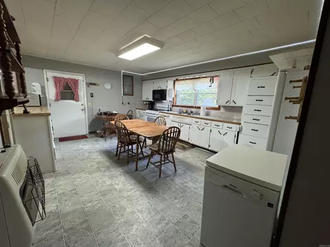 Kitchen - 9494 9 Hwy, Malvern, AR 72104 photo 4 of 4