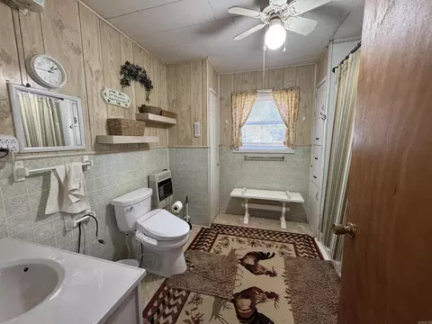 Bath - 9494 9 Hwy, Malvern, AR 72104 photo 1 of 4