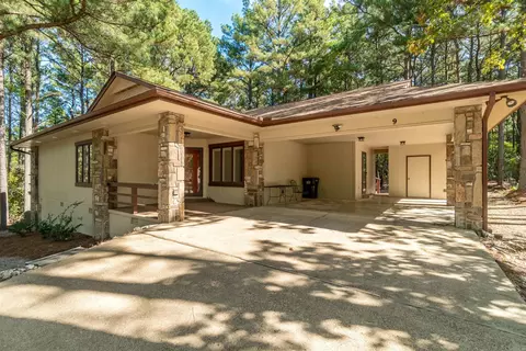 9 Mandarina Dr, Hot Springs Village, AR 71909