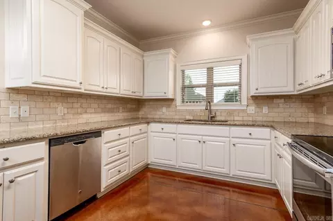 2400 Eighteen Loop, Conway, AR 72034 photo 12