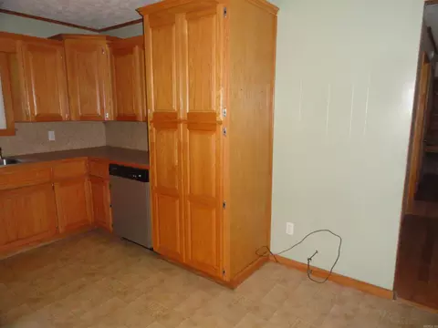 Kitchen - 233 Piney Rd, Marshall, AR 72650 photo 3 of 4